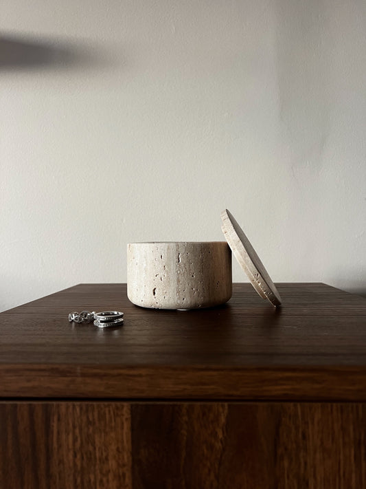 ÉCRIN EN TRAVERTIN - DIVIN