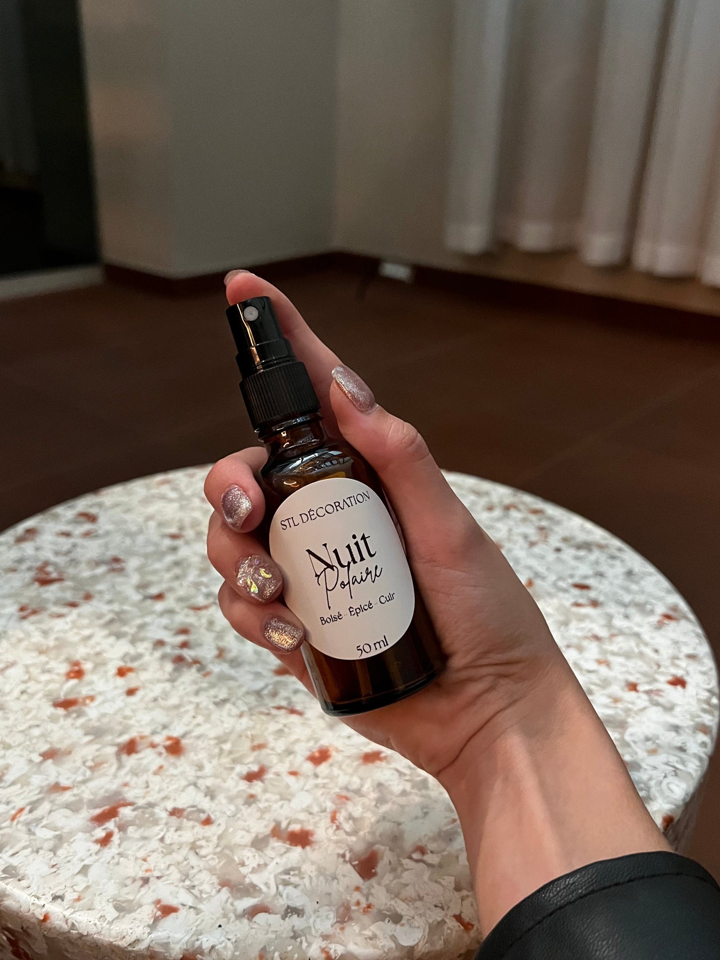 BRUME D'INTÉRIEUR - NUIT POLAIRE